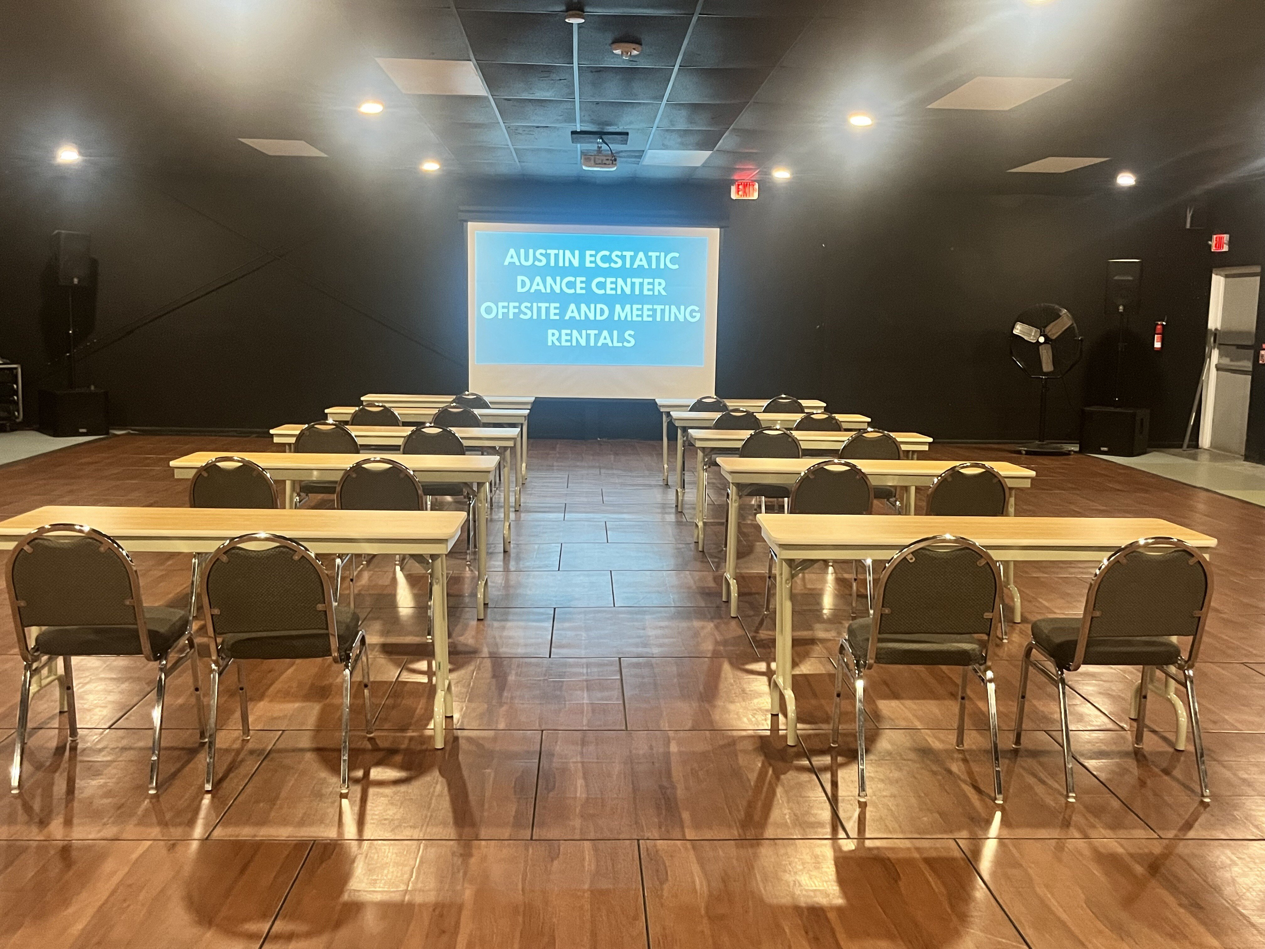 projector screen classroom tables and chairs setup